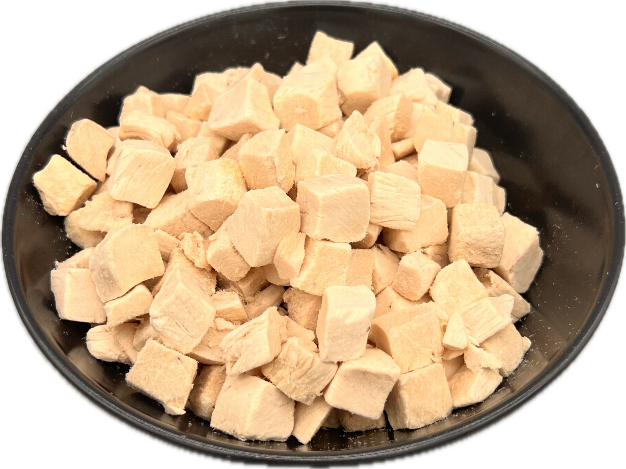 BritTail Freeze-Dried Chicken Bits black bowl detail