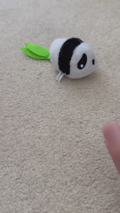 Jittering Panda Cat Toy – Pull & Watch the Wiggle!